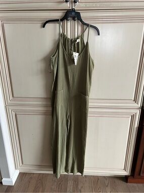 New In Olive Green Cotton Gauze Sleeveless Romper with Pockets Wide Leg Tie Back